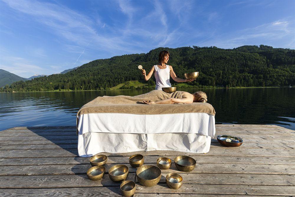 Strandhotel Am Weissensee Exteriör bild