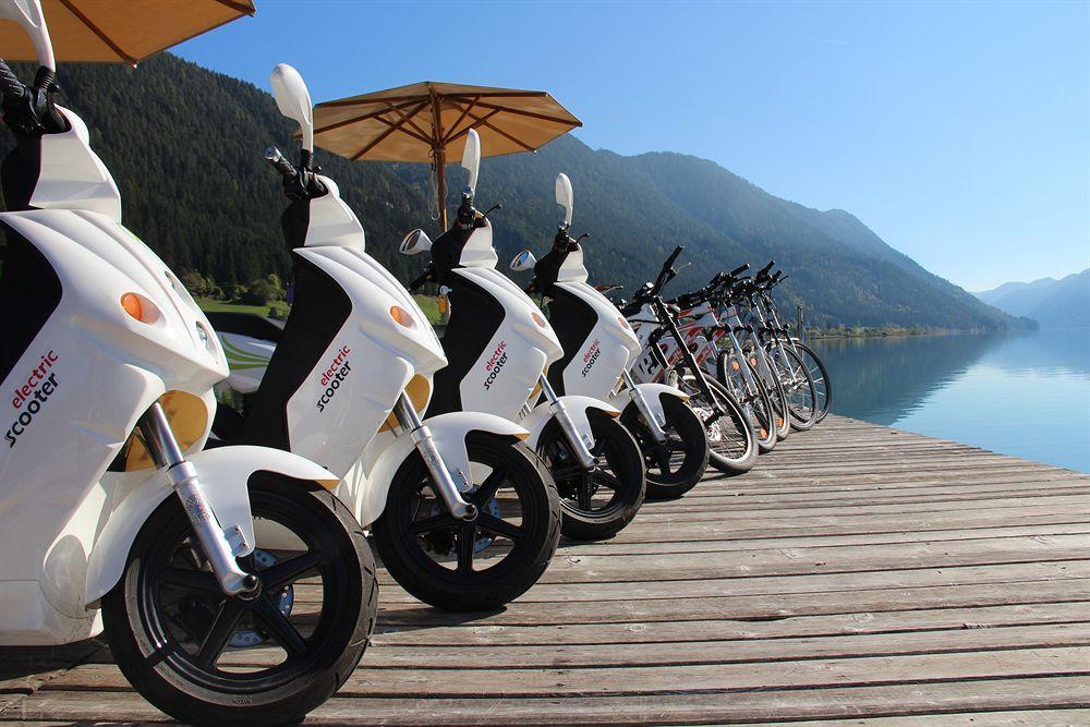 Strandhotel Am Weissensee Exteriör bild